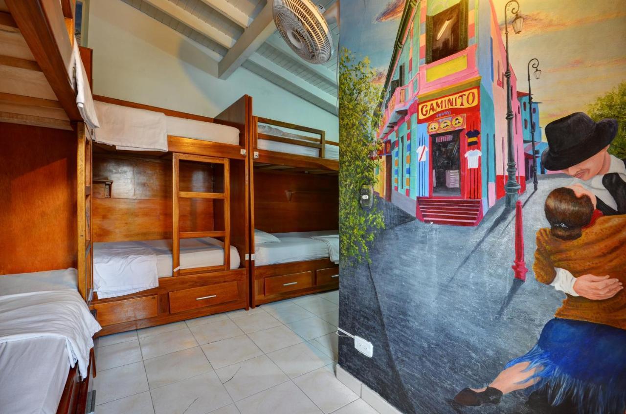 Albergue The Wandering Paisa (Adults Only) Medellín Exterior foto